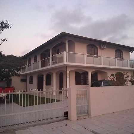 Apartamento De 2 Dormitorios Флорианополис Экстерьер фото